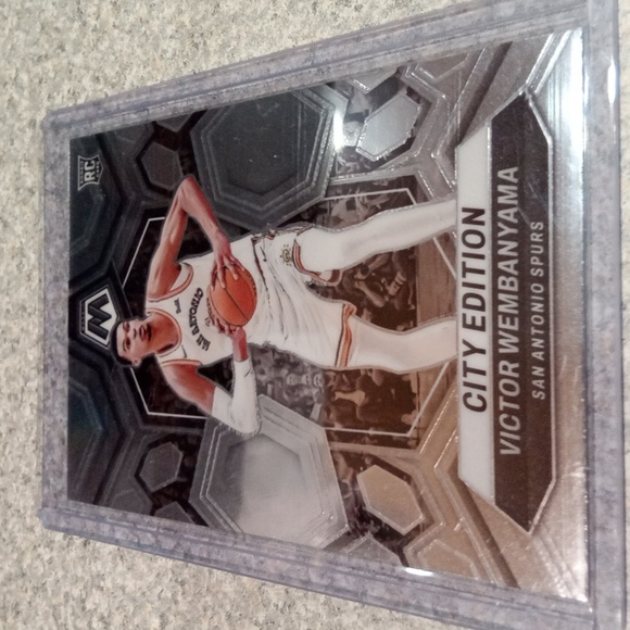 4 card Victor Wembanyama rc lot. - Picture 7 of 10